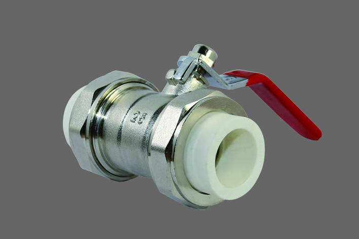 �p����~���y